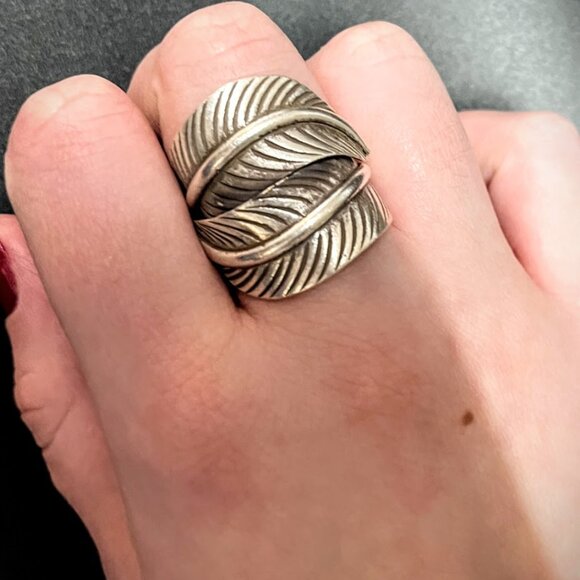 Thai Fine Silver Adjustable leaf ring by Karen Hill Tribe Silversmiths - Picture 5 of 11